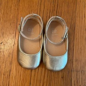 Gap gold ballet flats for toddler